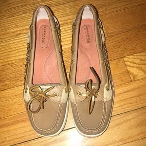 Sperrys!